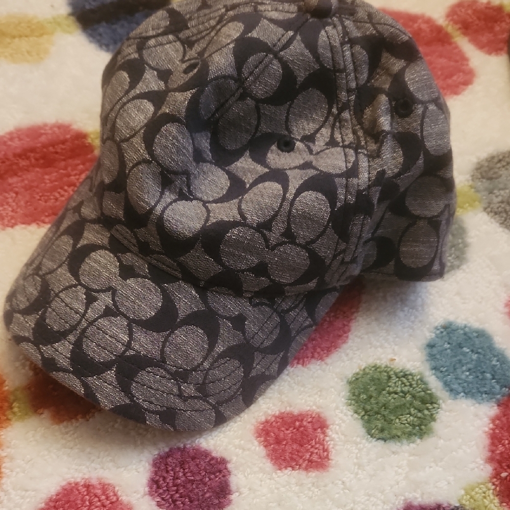 Coach Kids Gray and Black Signature Logo Baseball Cap